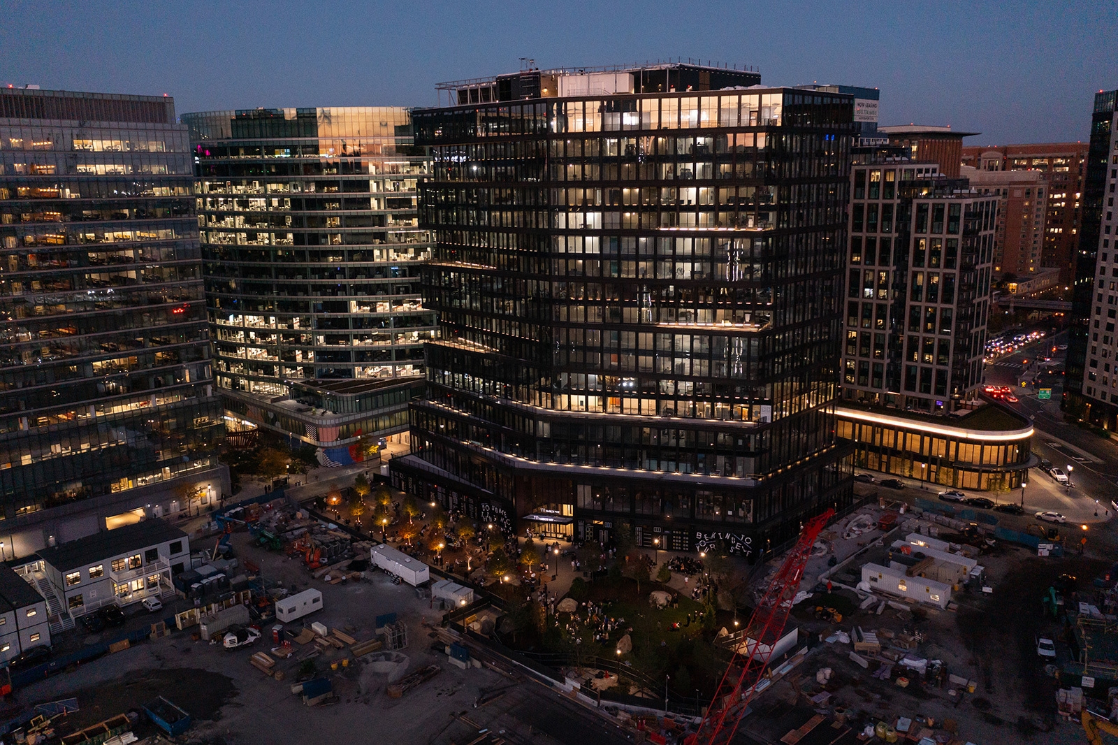 Amazon Boston Amazon Boston office welcomes first 2,000 employees