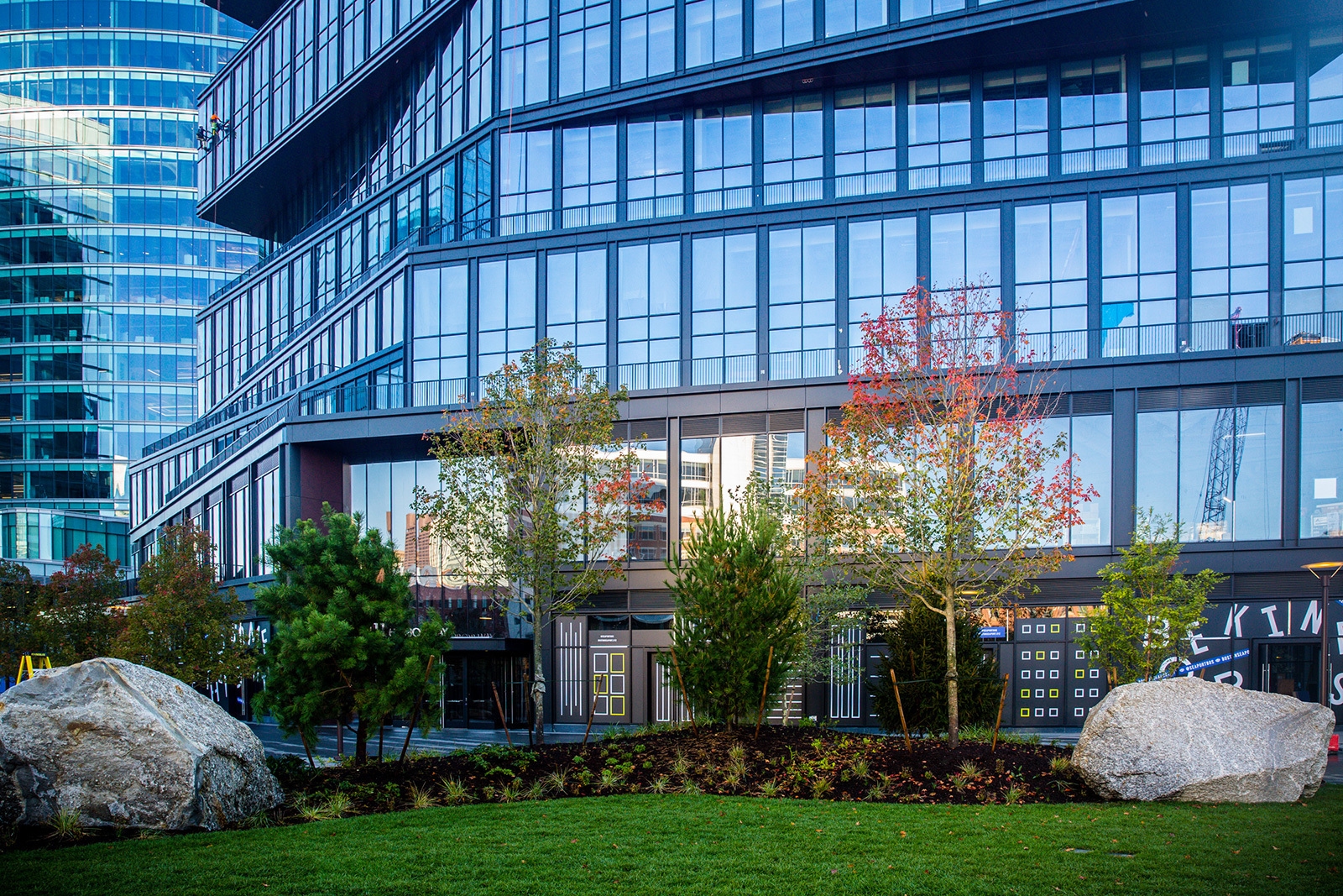 Amazon Ma Amazon Boston office welcomes first 2,000 employees